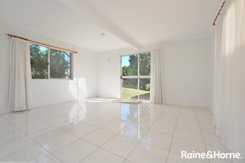 Photo - 27 Rossella Street, West Gladstone QLD 4680 - Image 20