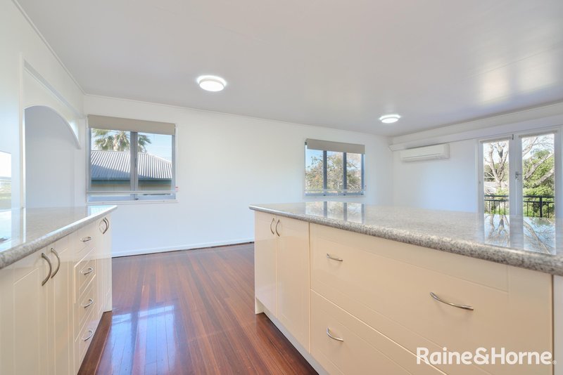 Photo - 27 Rossella Street, West Gladstone QLD 4680 - Image 5