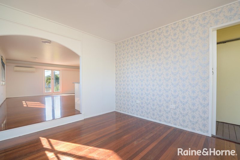 Photo - 27 Rossella Street, West Gladstone QLD 4680 - Image 6