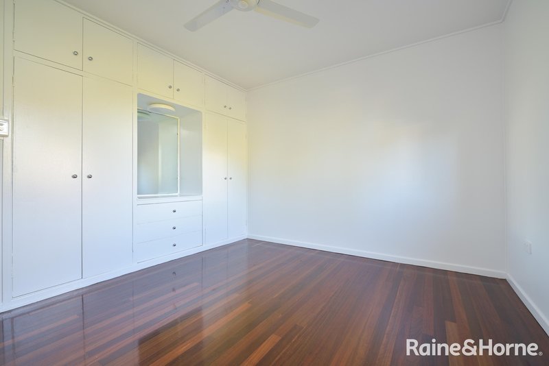 Photo - 27 Rossella Street, West Gladstone QLD 4680 - Image 13