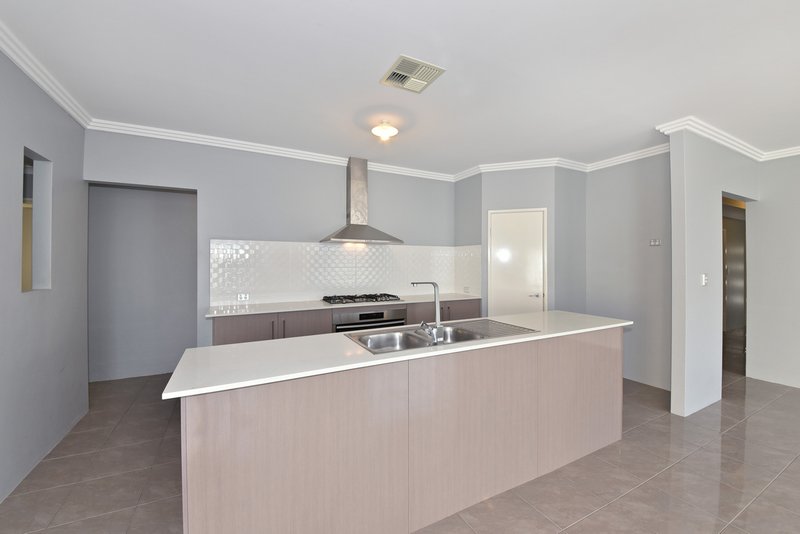 Photo - 27 Roundhouse Parade, Jindalee WA 6036 - Image 14