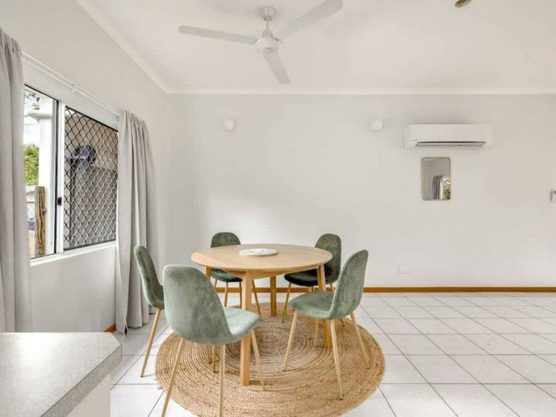 Photo - 27 Saddle Mountain Road, Smithfield QLD 4878 - Image 6