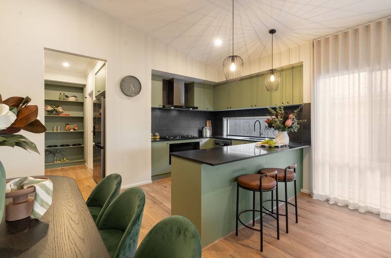 Photo - 27 Sahara Street, Greenbank QLD 4124 - Image 6