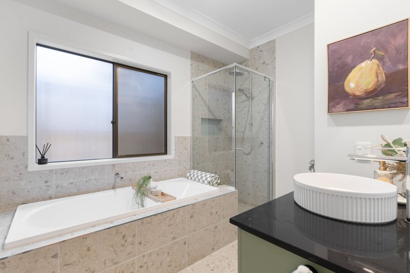 Photo - 27 Sahara Street, Greenbank QLD 4124 - Image 20
