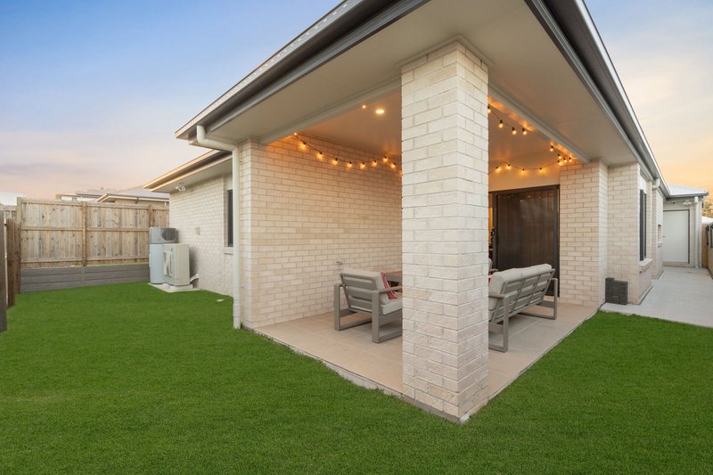 Photo - 27 Sahara Street, Greenbank QLD 4124 - Image 22