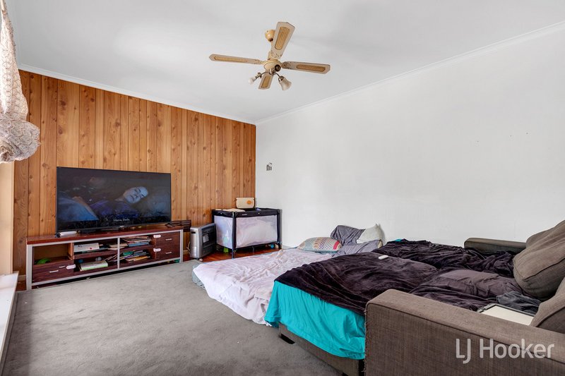 Photo - 27 Salway Street, Elizabeth Park SA 5113 - Image 5