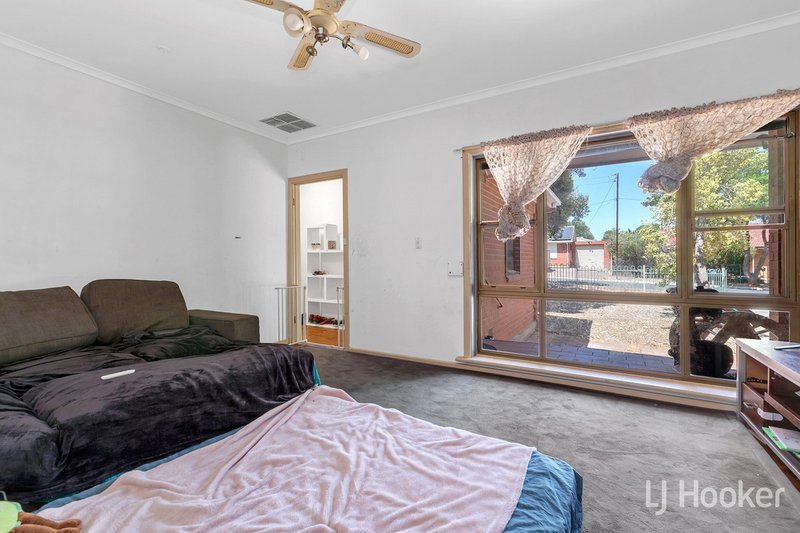 Photo - 27 Salway Street, Elizabeth Park SA 5113 - Image 6