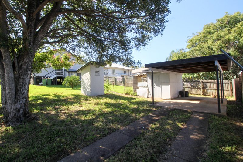 Photo - 27 Samford Road, Leichhardt QLD 4305 - Image 3