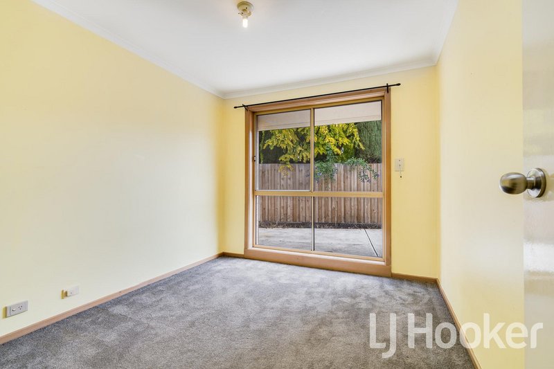 Photo - 2/7 Sanderling Street, Werribee VIC 3030 - Image 6