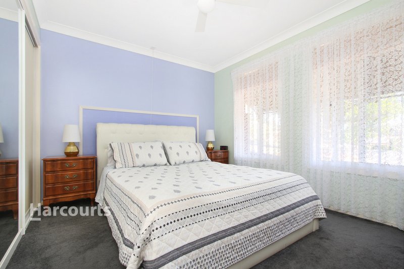 Photo - 27 Sanderson Road, Kanahooka NSW 2530 - Image 4