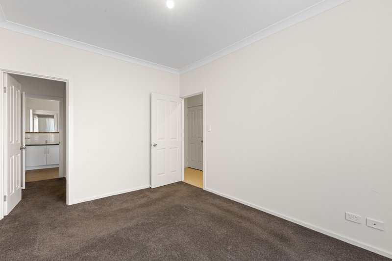 Photo - 27 Sandery Avenue, Seacombe Gardens SA 5047 - Image 5