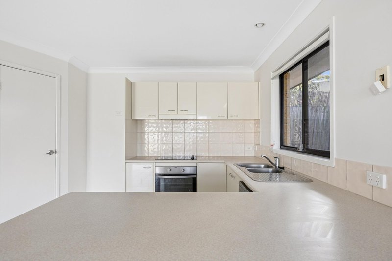 Photo - 27 Sandhurst Crescent, Upper Coomera QLD 4209 - Image 3