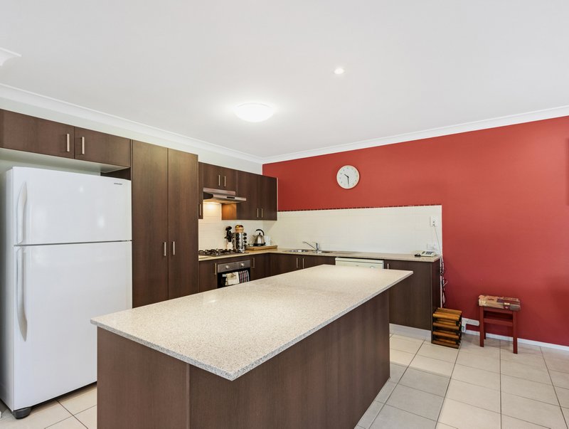 Photo - 27 Santa Maria Avenue, Urraween QLD 4655 - Image 2