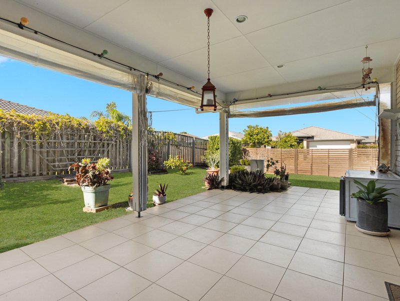 Photo - 27 Santa Maria Avenue, Urraween QLD 4655 - Image 12