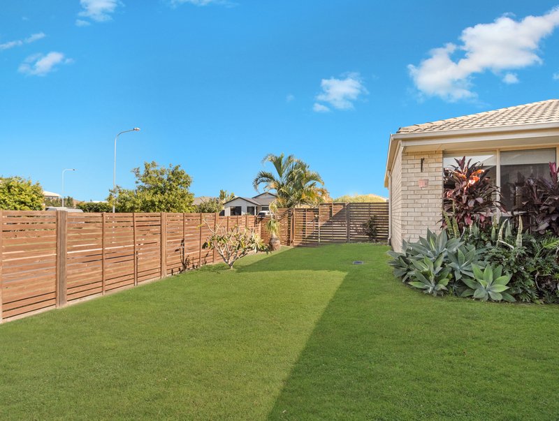 Photo - 27 Santa Maria Avenue, Urraween QLD 4655 - Image 15