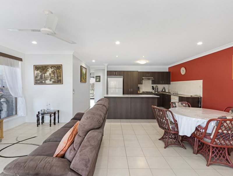 Photo - 27 Santa Maria Avenue, Urraween QLD 4655 - Image 22