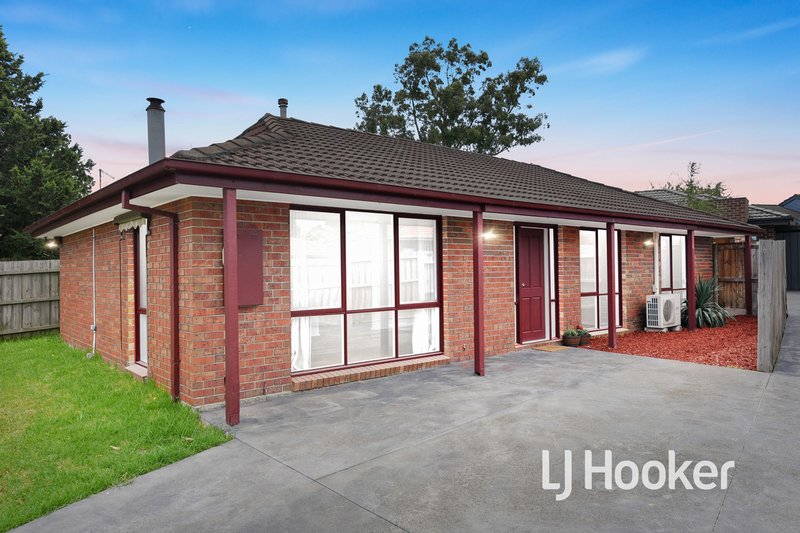 27 Sarah Place, Hampton Park VIC 3976