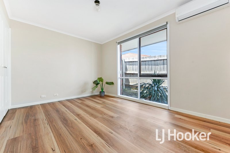 Photo - 27 Sarah Place, Hampton Park VIC 3976 - Image 7