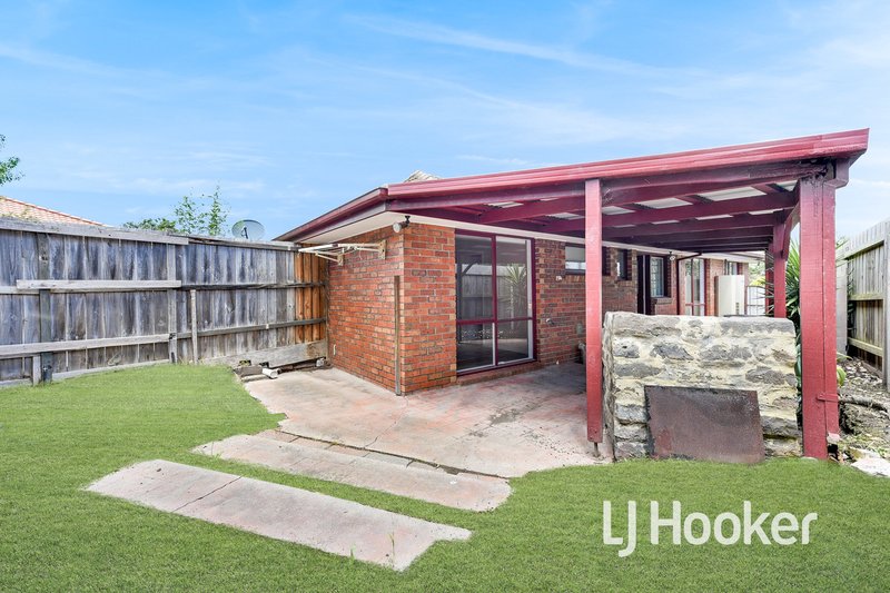 Photo - 27 Sarah Place, Hampton Park VIC 3976 - Image 12