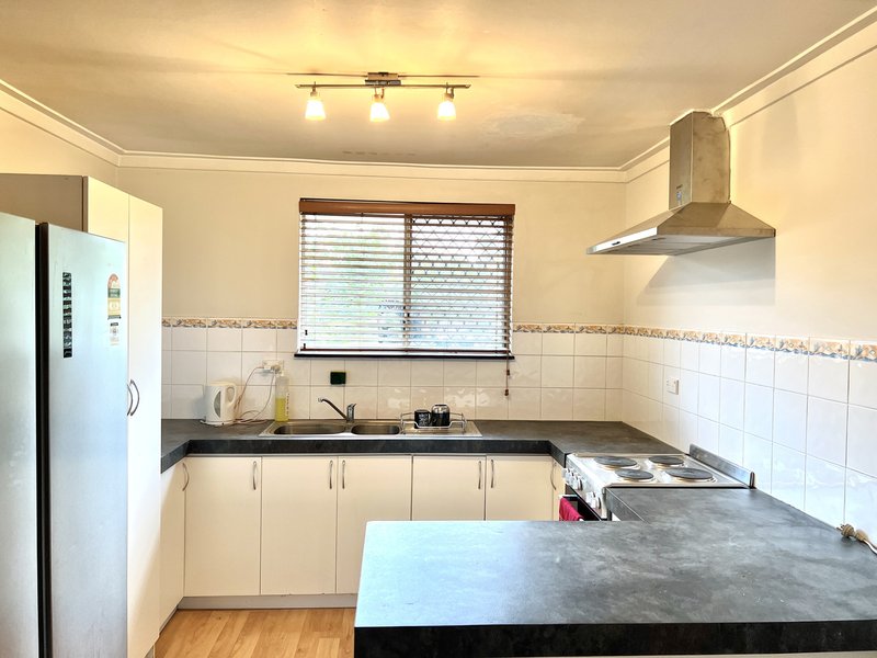 Photo - 27 Satellite Place, Carlisle WA 6101 - Image 2