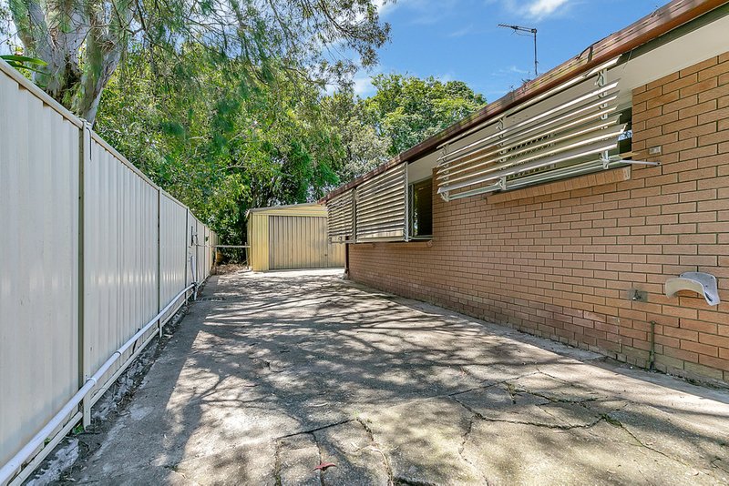 Photo - 27 Saturn Street, Capalaba QLD 4157 - Image 2