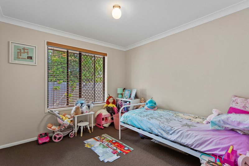 Photo - 27 Schaefer Court, Westbrook QLD 4350 - Image 9