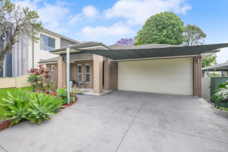 Photo - 27 Scott Street, Toongabbie NSW 2146 - Image 2