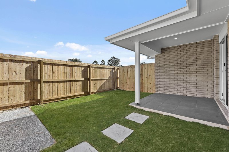 Photo - 2/7 Shanti Lane, Morayfield QLD 4506 - Image 7