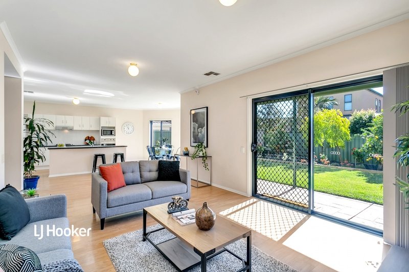 Photo - 27 Sheaoak Drive, Mawson Lakes SA 5095 - Image 2