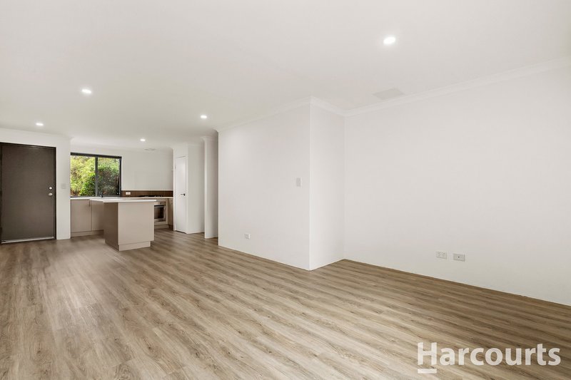 Photo - 27 Sheffield Green, Greenfields WA 6210 - Image 8