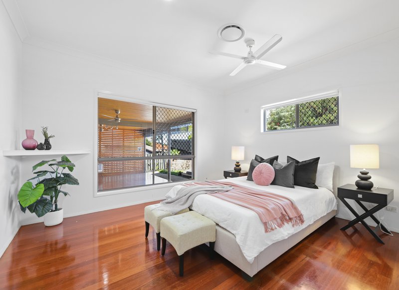 Photo - 27 Shepton Crescent, Mudgeeraba QLD 4213 - Image 12