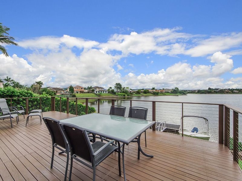 27 Silvabank Dr , Varsity Lakes QLD 4227