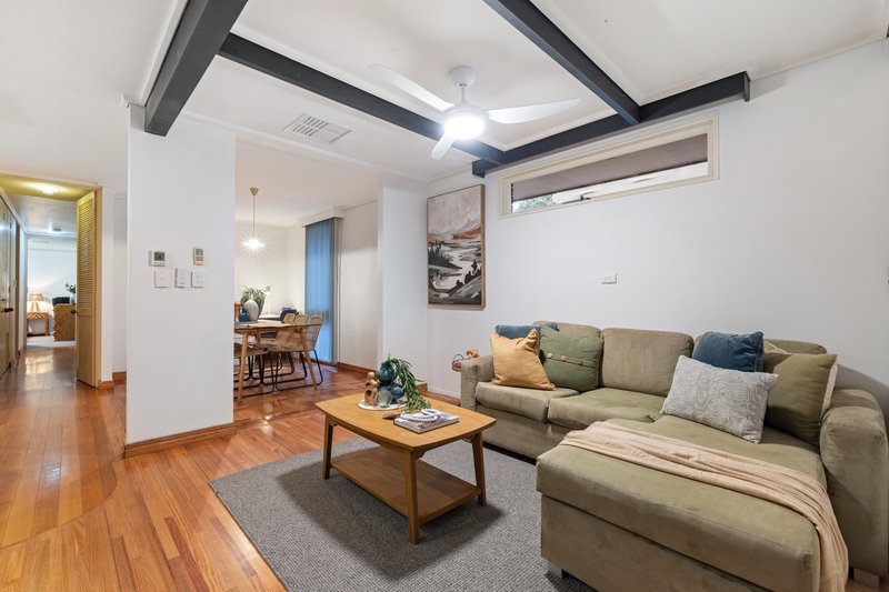 Photo - 27 Silverton Drive, Ferntree Gully VIC 3156 - Image 8