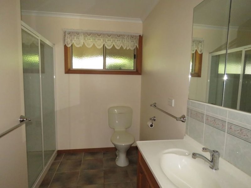 Photo - 27 Simpson Drive, Newlands Arm VIC 3875 - Image 11