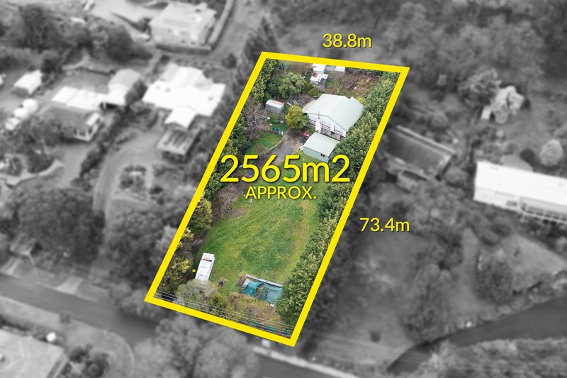 Photo - 27 Smithacres Road, Montrose VIC 3765 - Image 4