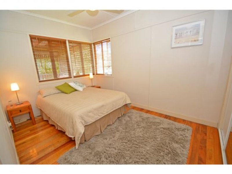 Photo - 27 Somerfield Street, Upper Mount Gravatt QLD 4122 - Image 15