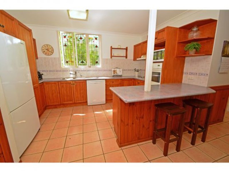 Photo - 27 Somerfield Street, Upper Mount Gravatt QLD 4122 - Image 6