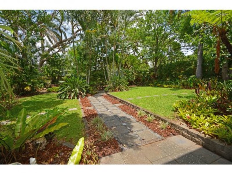 Photo - 27 Somerfield Street, Upper Mount Gravatt QLD 4122 - Image 11