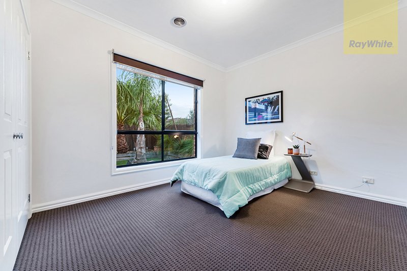 Photo - 27 Somersby Road, Craigieburn VIC 3064 - Image 11