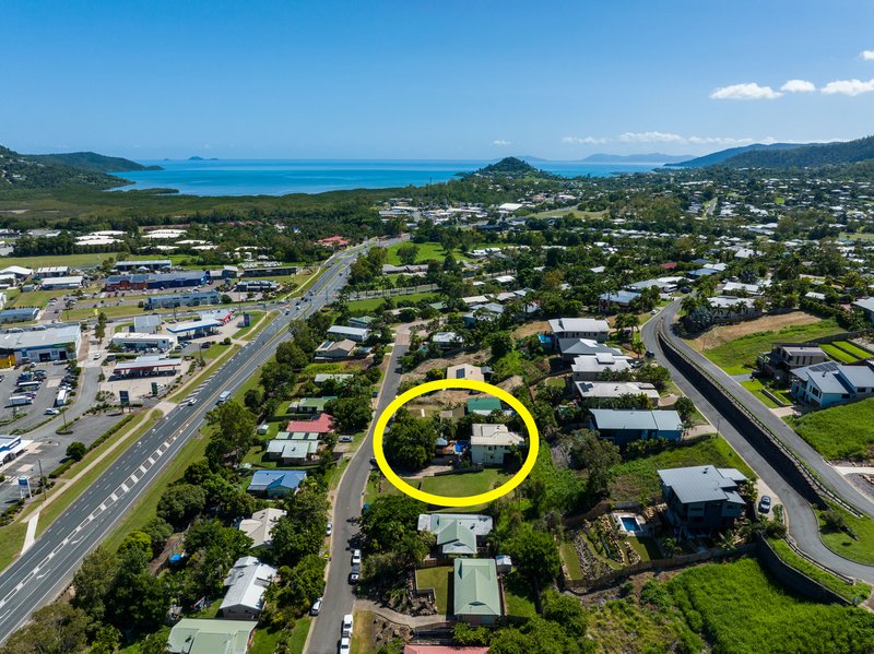 Photo - 27 South Molle Boulevard, Cannonvale QLD 4802 - Image 5