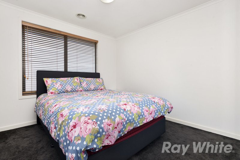 Photo - 27 Southampton Drive, Mulgrave VIC 3170 - Image 7