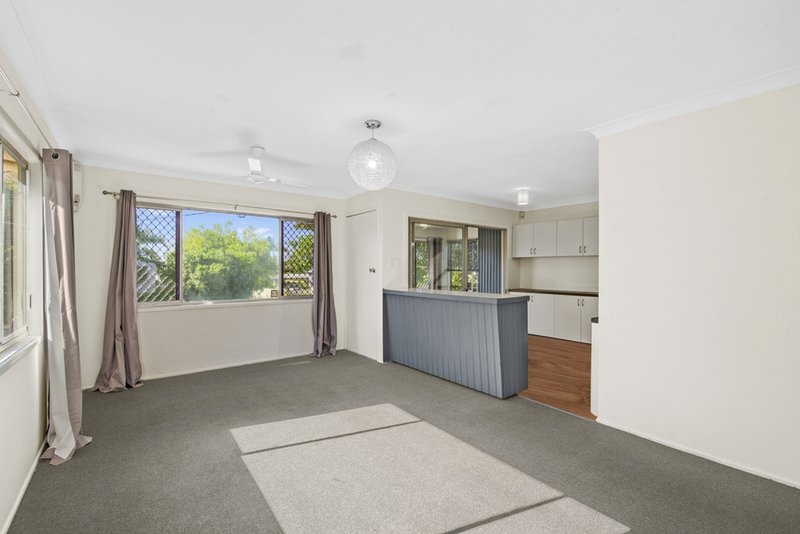 Photo - 27 Spring Street, Deception Bay QLD 4508 - Image 2