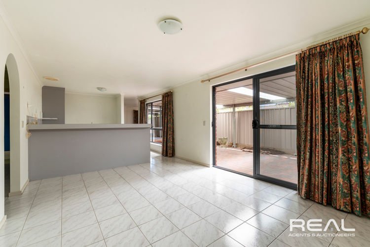 Photo - 27 St Buryan Crescent, Golden Grove SA 5125 - Image 9