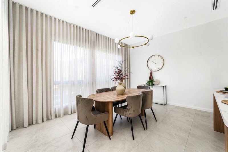 Photo - 27 St. Julian'S Crescent (Grantham Farm) , Riverstone NSW 2765 - Image 6