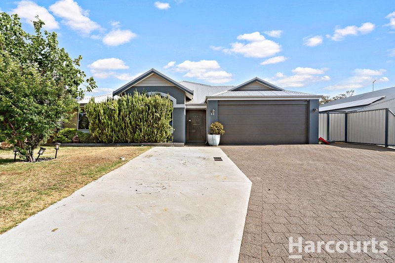 Photo - 27 St Pierre Loop, Meadow Springs WA 6210 - Image 1
