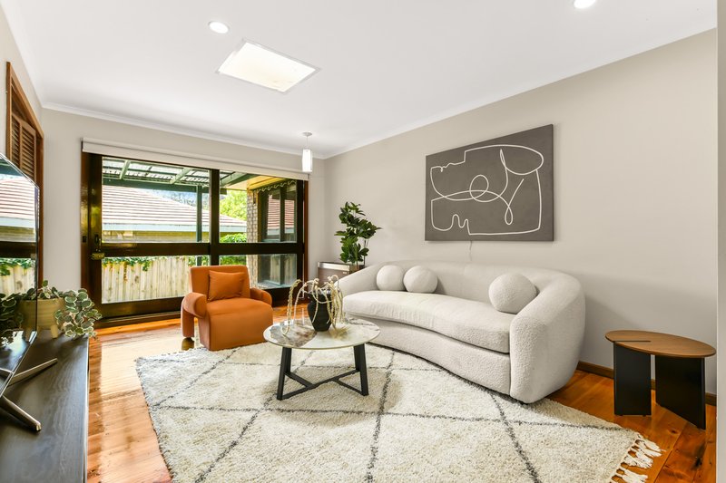 Photo - 27 Stableford Avenue, Glen Waverley VIC 3150 - Image 4