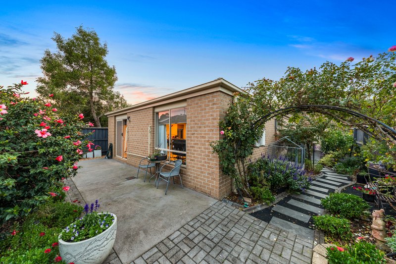 Photo - 27 Stanhope Place, Pakenham VIC 3810 - Image 22