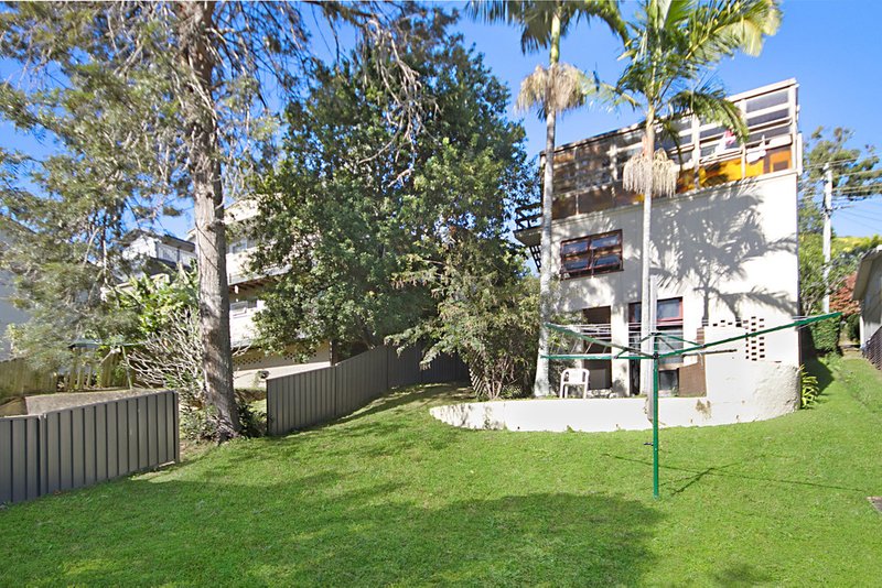 Photo - 27 Stapylton St , Coolangatta QLD 4225 - Image 10