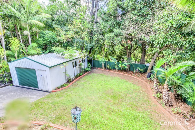 Photo - 27 Sterculia Ave , Holland Park West QLD 4121 - Image 4