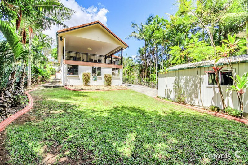 Photo - 27 Sterculia Ave , Holland Park West QLD 4121 - Image 6